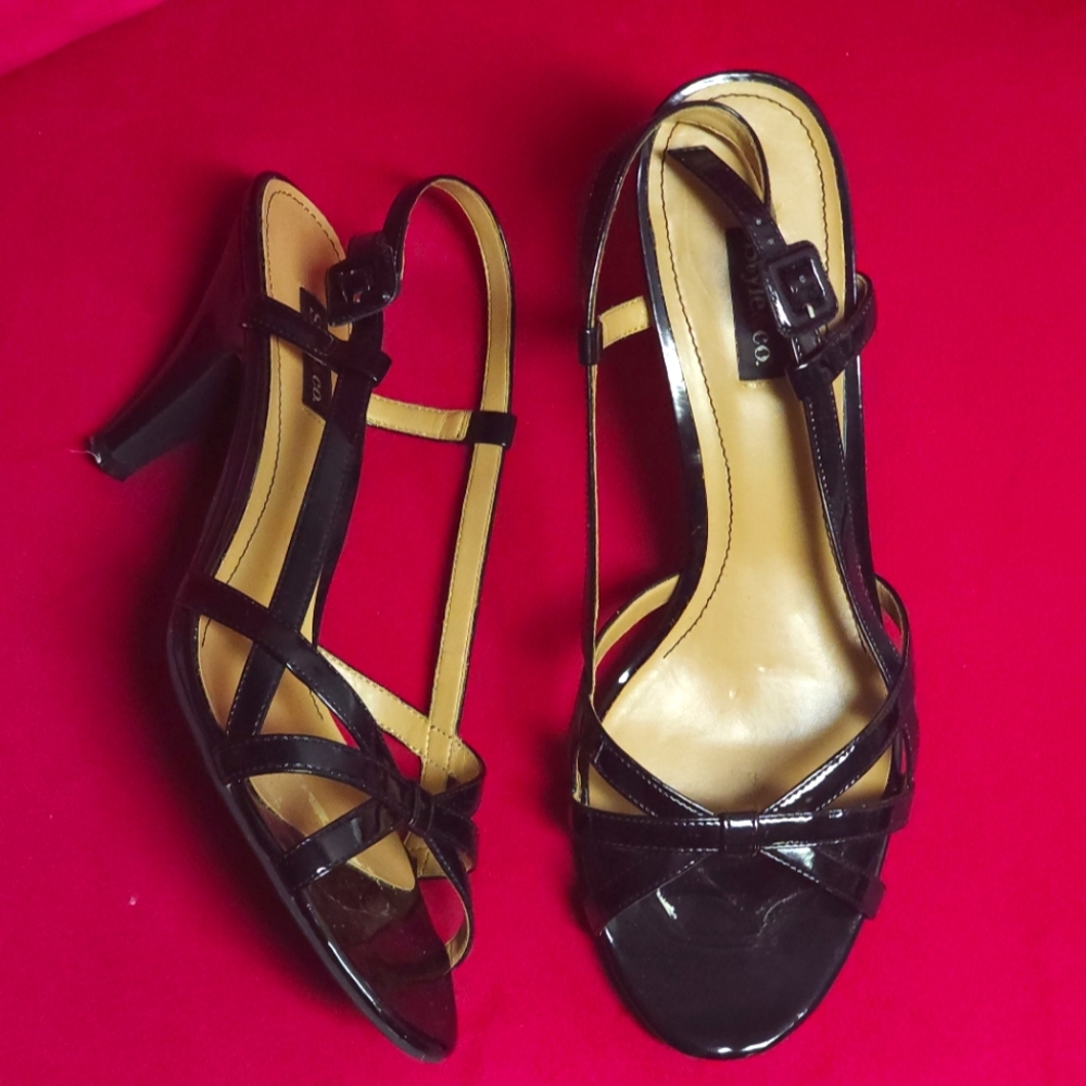Black patent 2 inch heel
